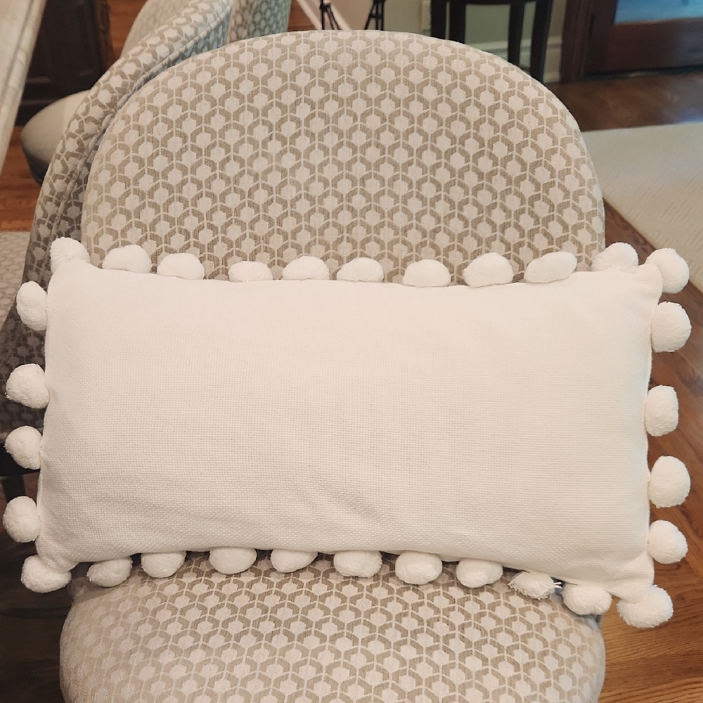 Pottery Barn Teen Cream Textured Pillow